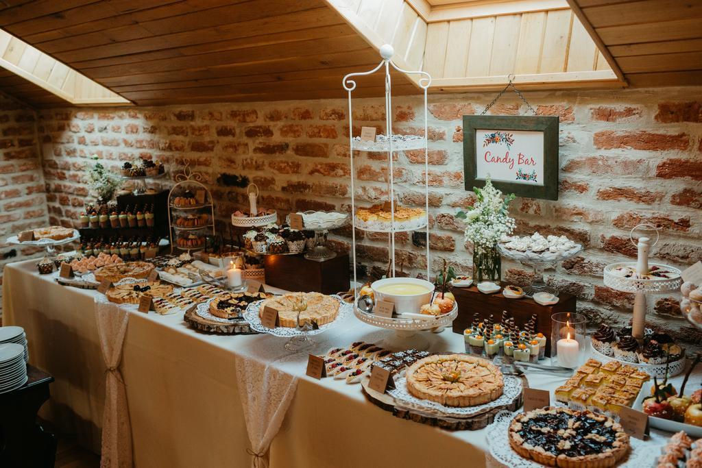 Hanul Moara Cu Noroc Ineu  Luaran gambar
